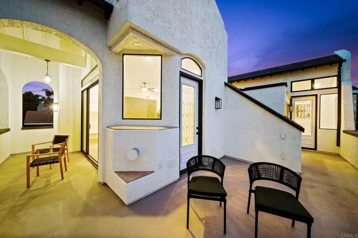 1976 Pacific Beach Dr, San Diego, California 92109
