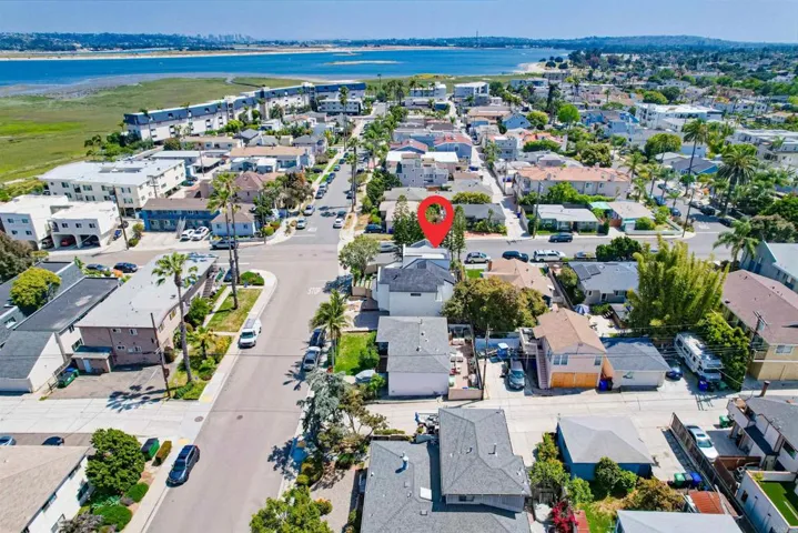 1976 Pacific Beach Dr, San Diego, California 92109