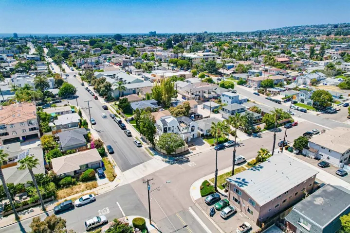 1976 Pacific Beach Dr, San Diego, California 92109
