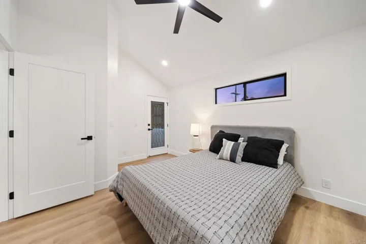 1976 Pacific Beach Dr, San Diego, California 92109