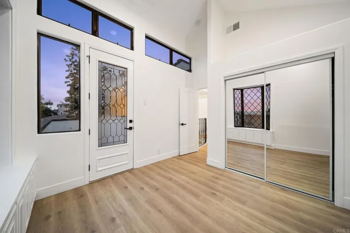 1976 Pacific Beach Dr, San Diego, California 92109