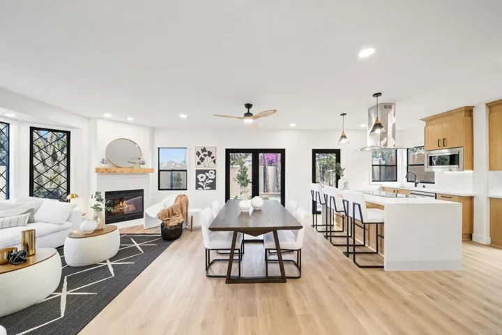1976 Pacific Beach Dr, San Diego, California 92109
