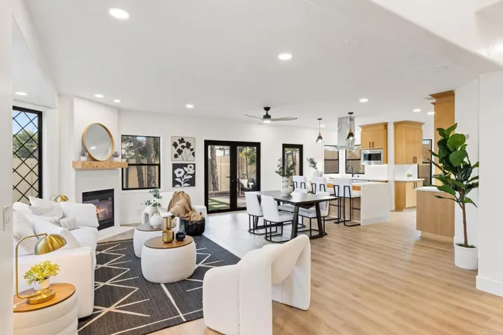 1976 Pacific Beach Dr, San Diego, California 92109