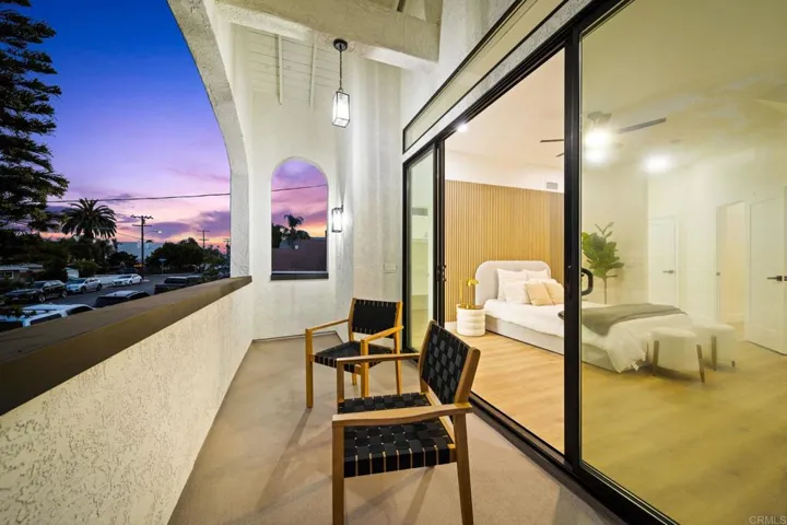 1976 Pacific Beach Dr, San Diego, California 92109