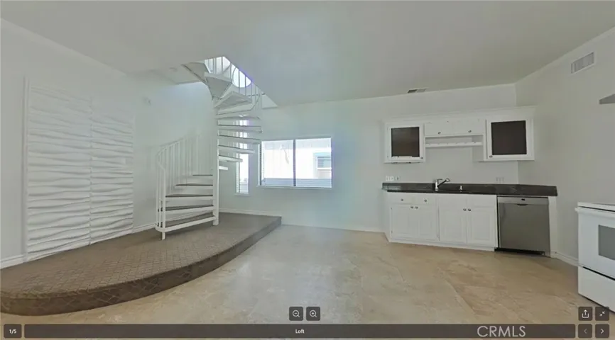 505 Clubhouse Avenue 1/2, Newport Beach, California 92663