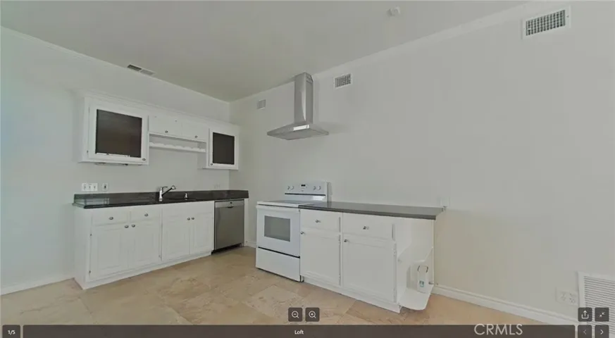 505 Clubhouse Avenue 1/2, Newport Beach, California 92663