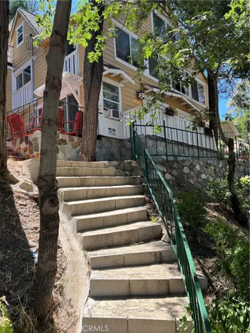 23663 Lake Drive, Crestline, California 92325