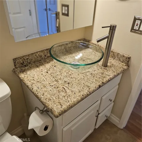 upstairs hall bath