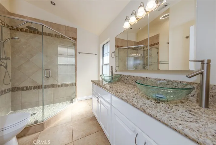 Primary bath