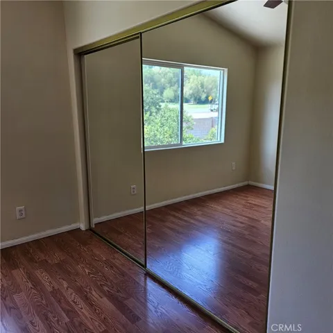 Mirrored Wardrobe doors all bedrooms