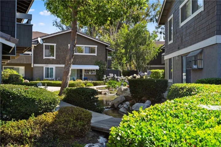 54 Streamwood, Irvine, California 92620