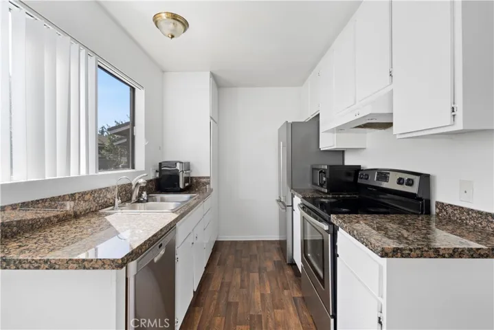 54 Streamwood, Irvine, California 92620