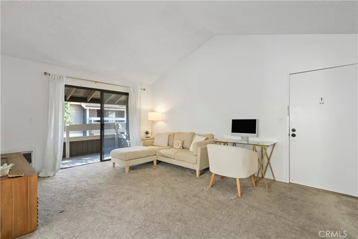 54 Streamwood, Irvine, California 92620
