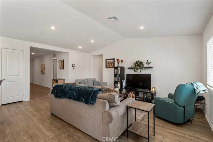 1341 Honor Way, Hemet, California 92543
