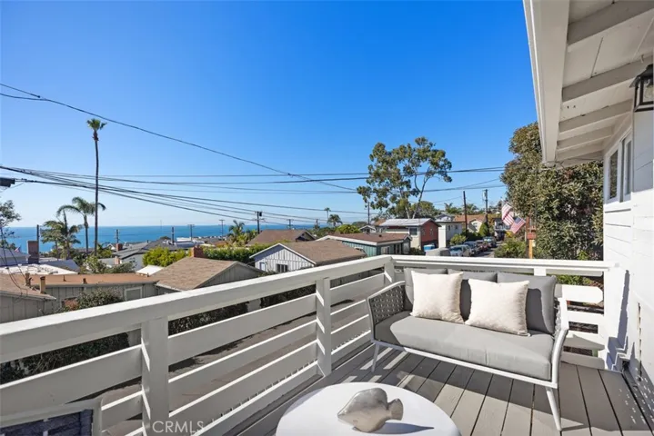 Upstairs Unit Balcony Ocean Views, Catalina Island