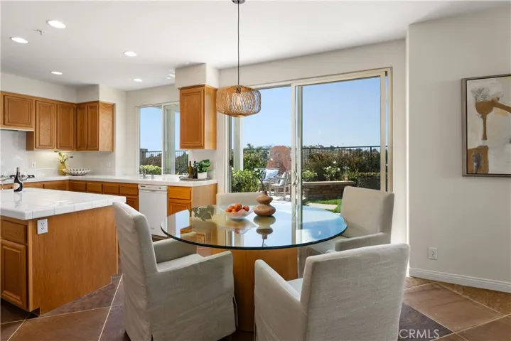 2460 Calle Aquamarina, San Clemente, California 92673