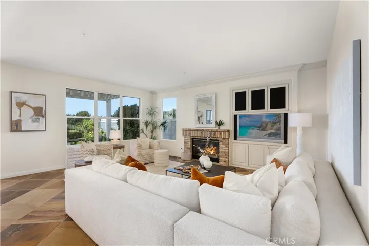 2460 Calle Aquamarina, San Clemente, California 92673