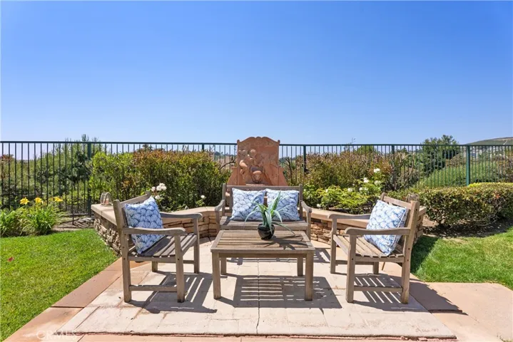 2460 Calle Aquamarina, San Clemente, California 92673