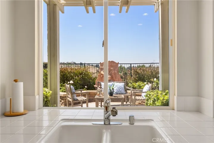 2460 Calle Aquamarina, San Clemente, California 92673