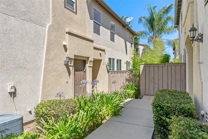 41696 Woodridge Avenue 1, Murrieta, California 92562