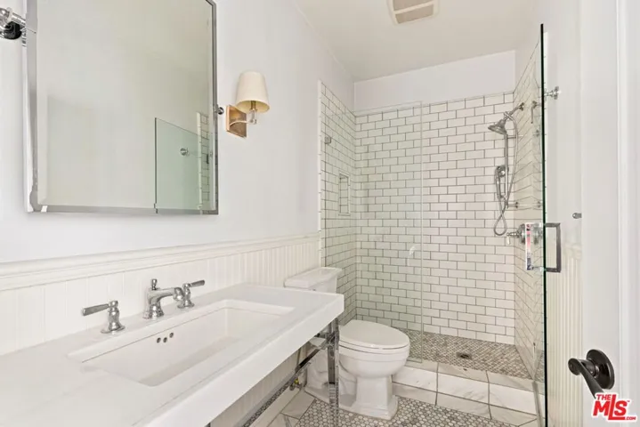 1814 Thayer Avenue 4, Los Angeles, California 90025