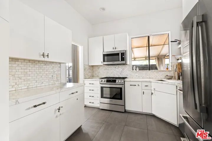 1814 Thayer Avenue 4, Los Angeles, California 90025