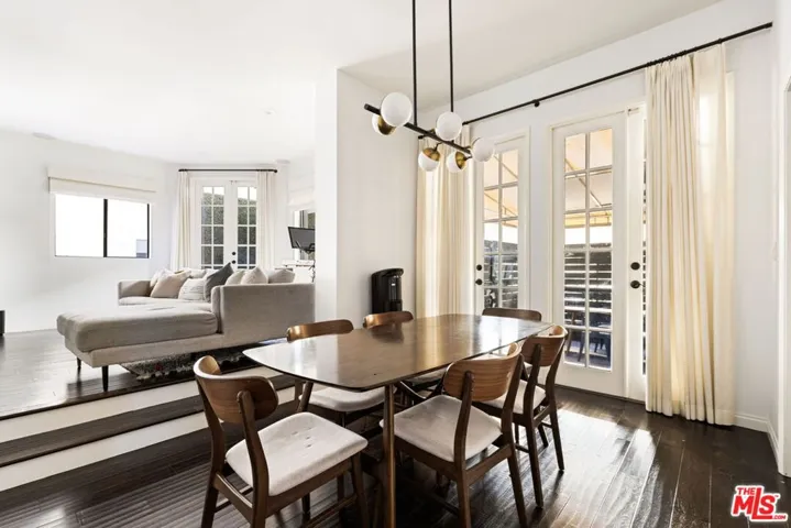 1814 Thayer Avenue 4, Los Angeles, California 90025