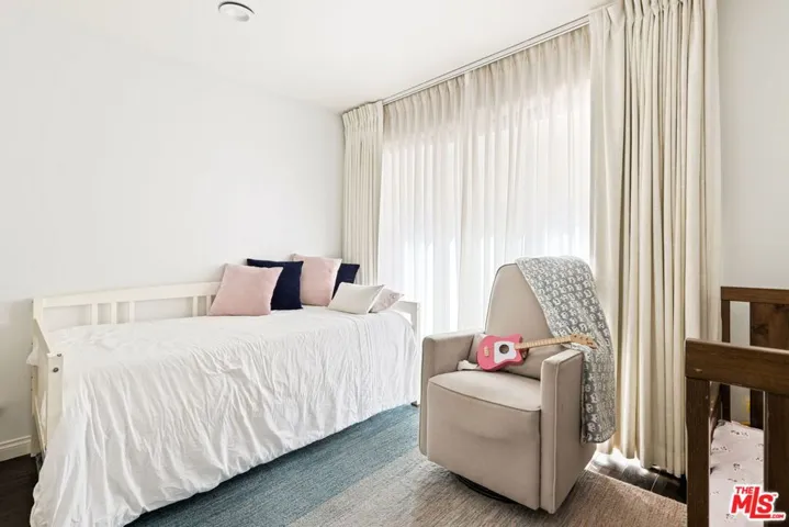 1814 Thayer Avenue 4, Los Angeles, California 90025
