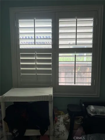 Shutter Window