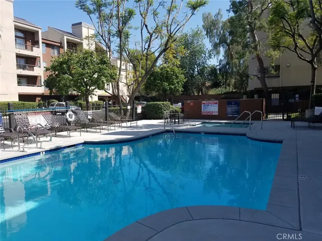 21550 Burbank Boulevard 208, Woodland Hills, California 91367