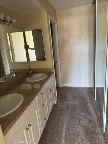 21550 Burbank Boulevard 208, Woodland Hills, California 91367