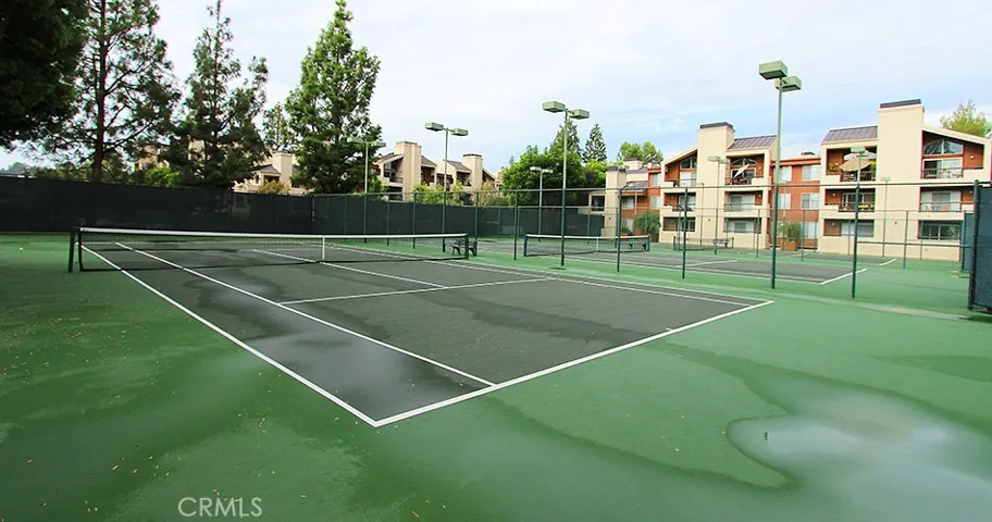 21550 Burbank Boulevard 208, Woodland Hills, California 91367