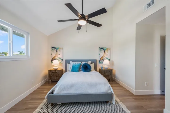 1089 Glen Circle, Costa Mesa, California 92627