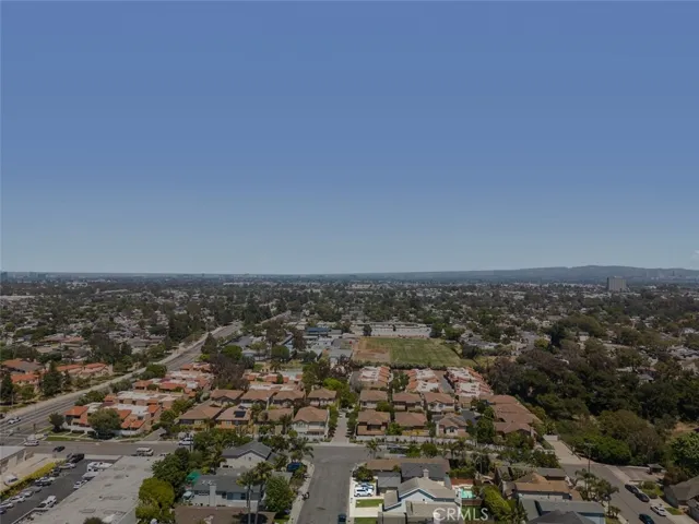 1089 Glen Circle, Costa Mesa, California 92627