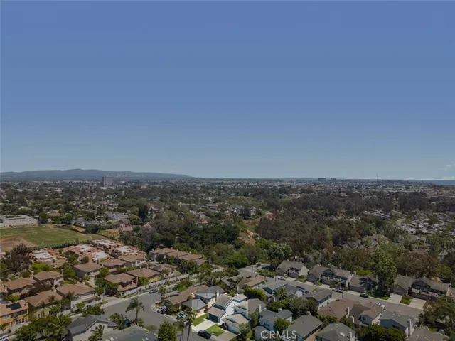 1089 Glen Circle, Costa Mesa, California 92627