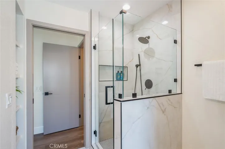 1089 Glen Circle, Costa Mesa, California 92627