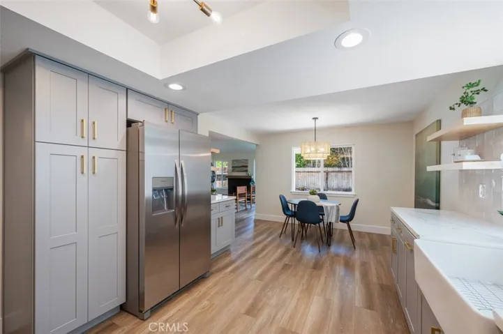 1089 Glen Circle, Costa Mesa, California 92627