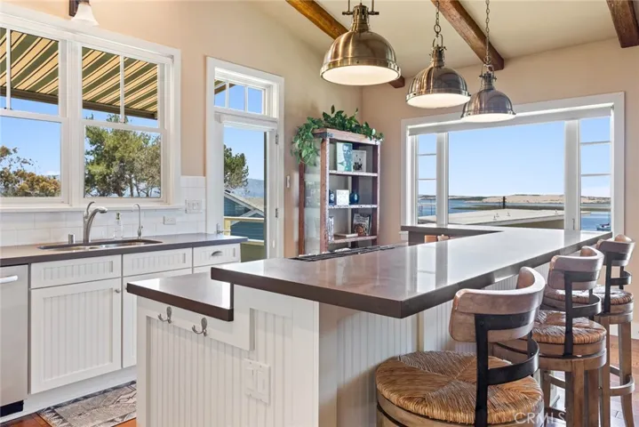 281 Main Street, Morro Bay, California 93442