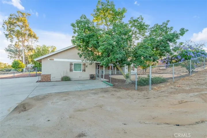 8015 Gopher Gulch Road, Riverside, California 92506