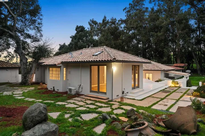 45967 Hidden Valley Terrace, Fremont, California 94539