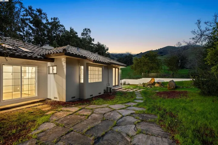 45967 Hidden Valley Terrace, Fremont, California 94539