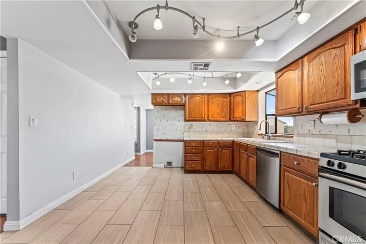 6109 Shannon Valley Road, Acton, California 93510