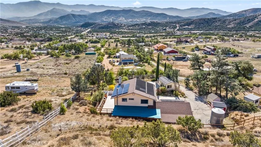 6109 Shannon Valley Road, Acton, California 93510