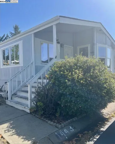 1443 Manuel Dr, Hayward, California 94544
