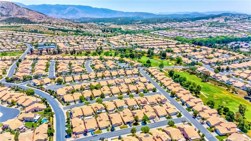 6004 Warwick Hills Way, Banning, California 92220