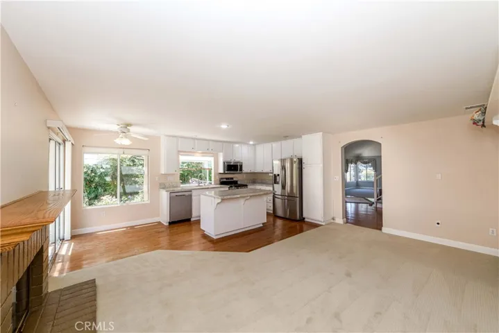 Spacious kitchen