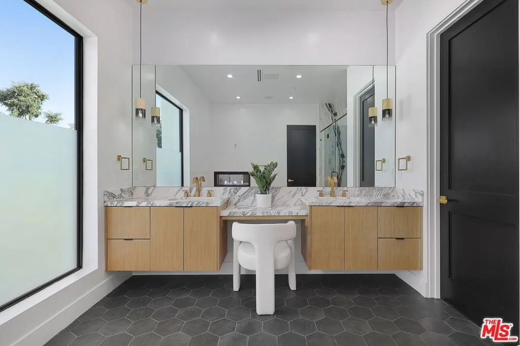 4952 Haskell Avenue, Encino, California 91436 home-pic-38