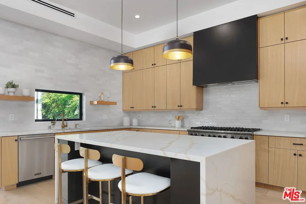 4952 Haskell Avenue, Encino, California 91436 home-pic-17