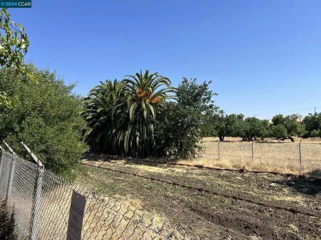 1860 Elkwood Dr, Concord, California 94519
