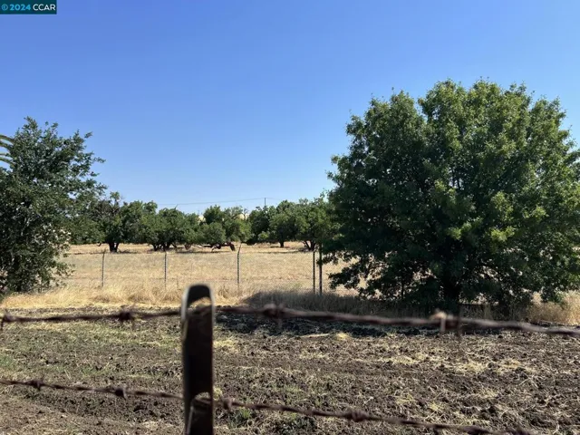 1860 Elkwood Dr, Concord, California 94519